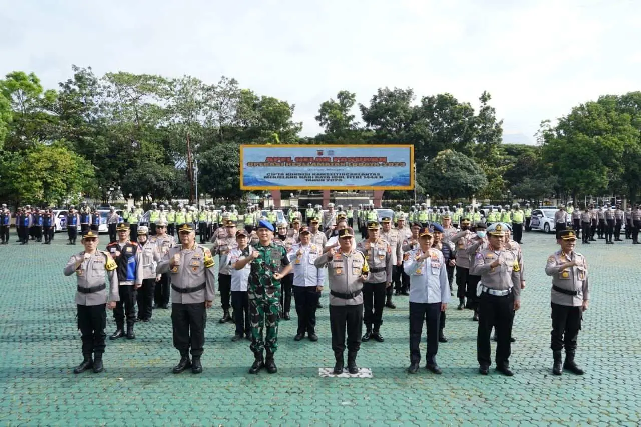 Kapolda Jabar Pimpin Apel Gelar Pasukan Operasi keselamatan Lodaya 2023