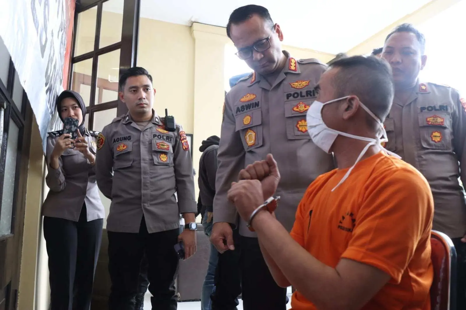 Driver Ojol Di Bandung Lawan Dua Begal Bersenjata Tajam Yang Hendak Rampas Motornya