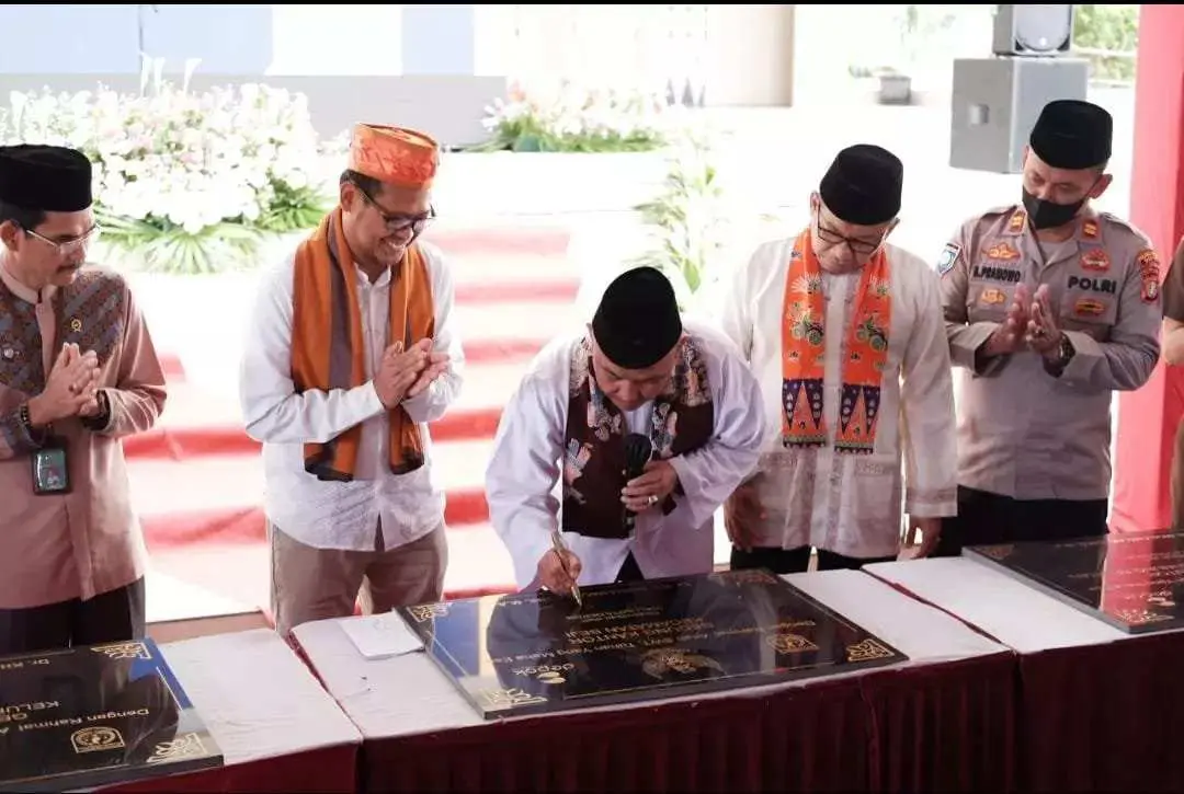 Walikota Depok Resmikan 11 Kantor Pemerintahan Yang Selesai di Rehabilitasi