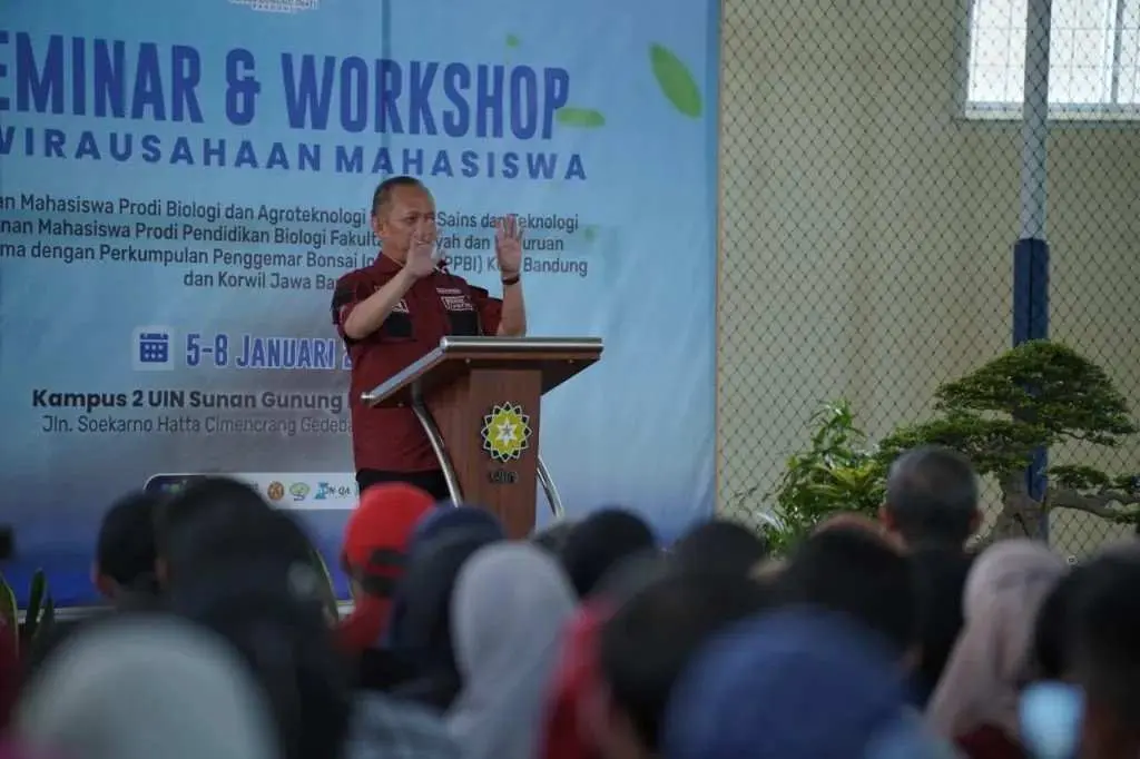 Mahasiswa UIN Sunan Gunung Djati  Diajak Perkuat Jiwa Wirausaha Melalui Tanaman Hias Bonsai