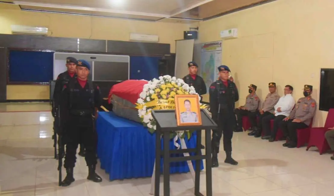Personil Brimob Polda Lampung Briptu Gilang Aji Gugur Saat Tugas di Papua, Jenazahnya disambut Kapolda Langsung