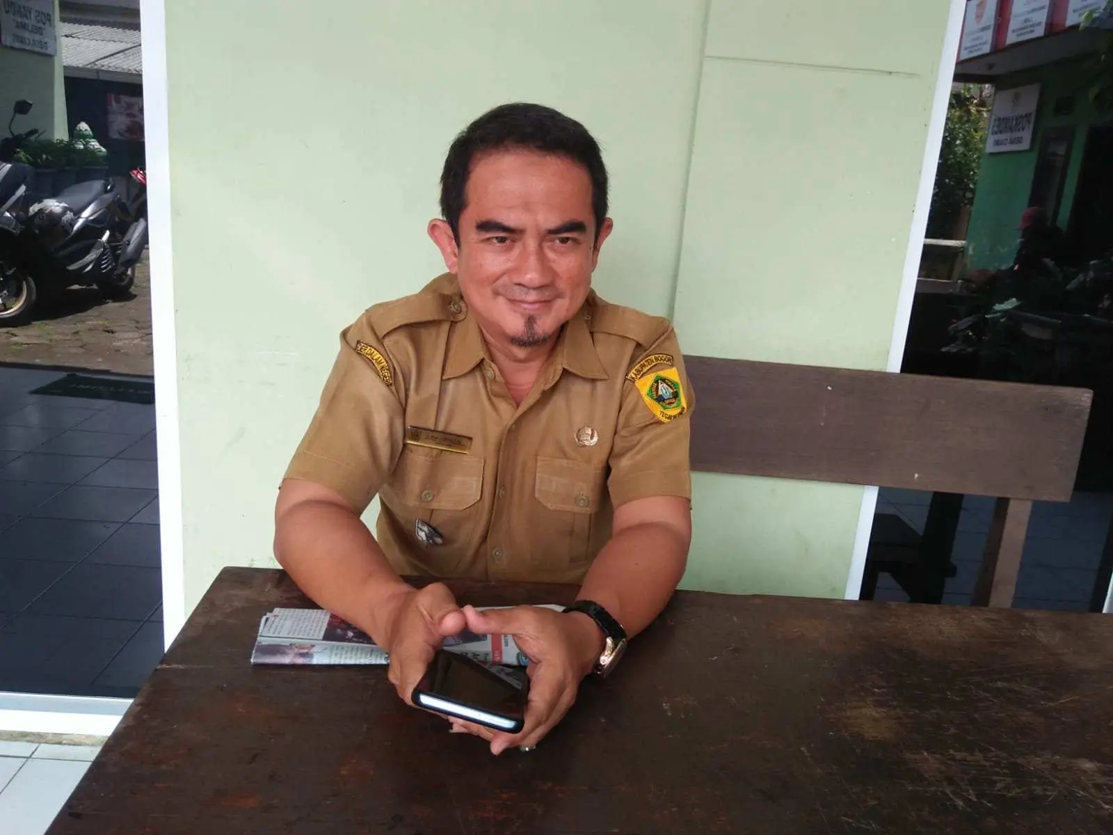 Pemdes Ciawi Normalisasi Selokan dan Betonisasi Jalan Lingkungan