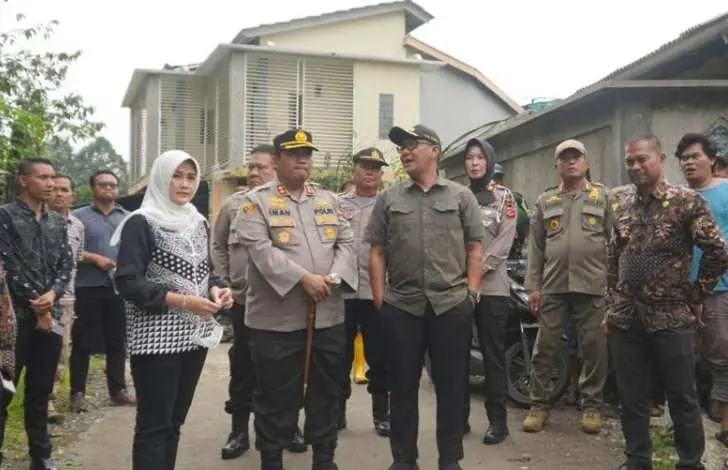 Polres Bogor Terus Lakukan Pencarian Pelajar Yang Hanyut di  Sungai Curug Cikembar
