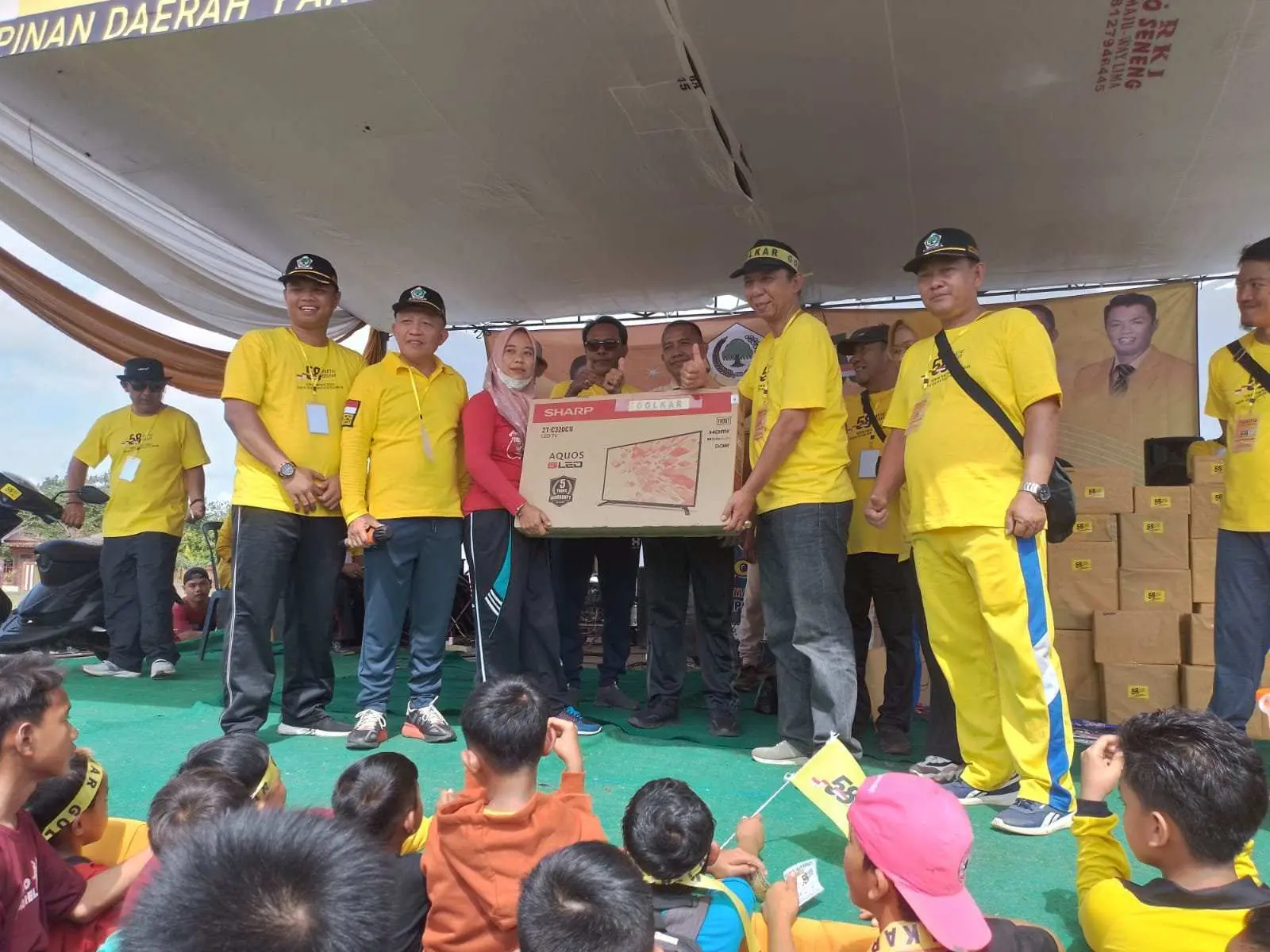 Peringati HUT Ke-58 DPD Partai Golkar Gelar Lomba Jalan Sehat