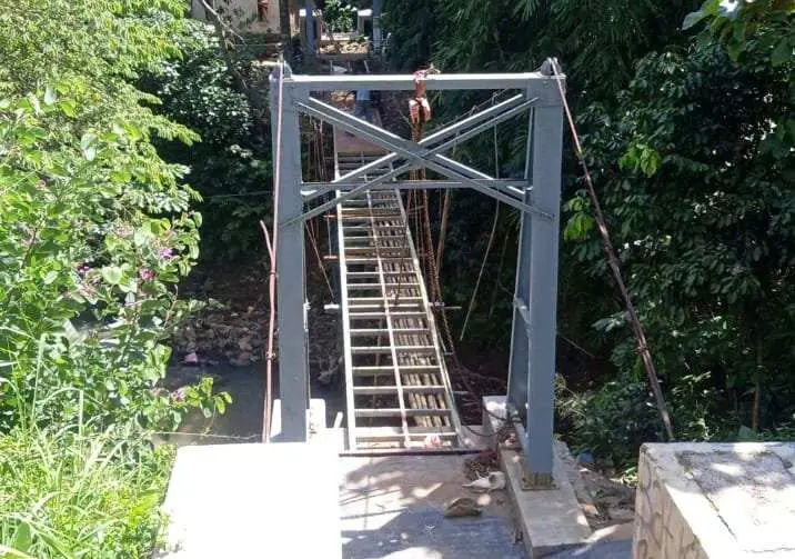 Dugaan Penggunaan Besi Bekas Pada Proyek Jembatan Rawayan, Kades Cigombong Bungkam
