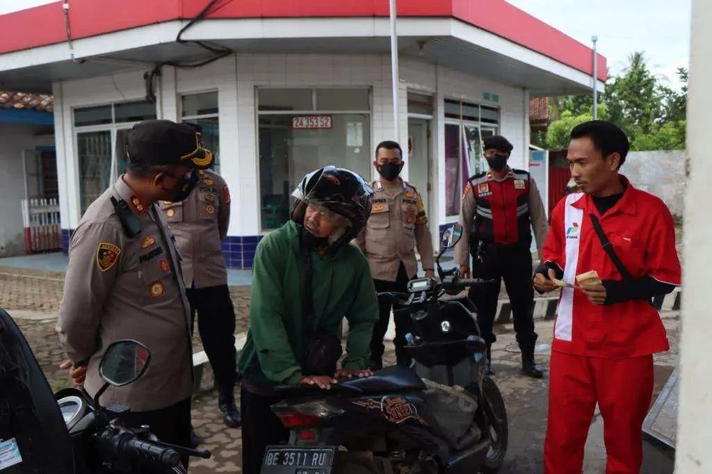 Pastikan Ketersediaan BBM, Kapolres Pesawaran Sidak Sejumlah SPBU