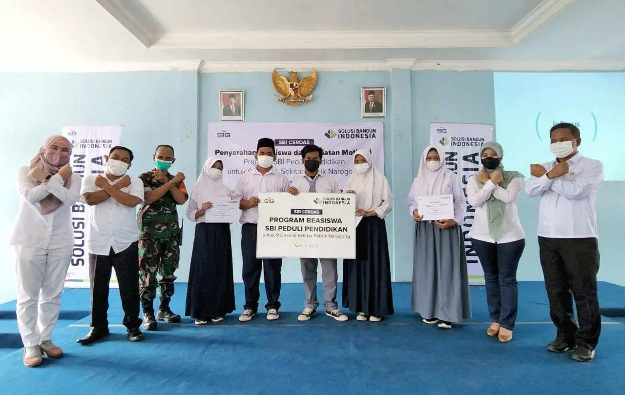 PT. SBI Peduli Pendidikan Berikan 451 Beasiswa Untuk Tingkat SD,SLTP & SLTA di Kecamatan Klapanunggal