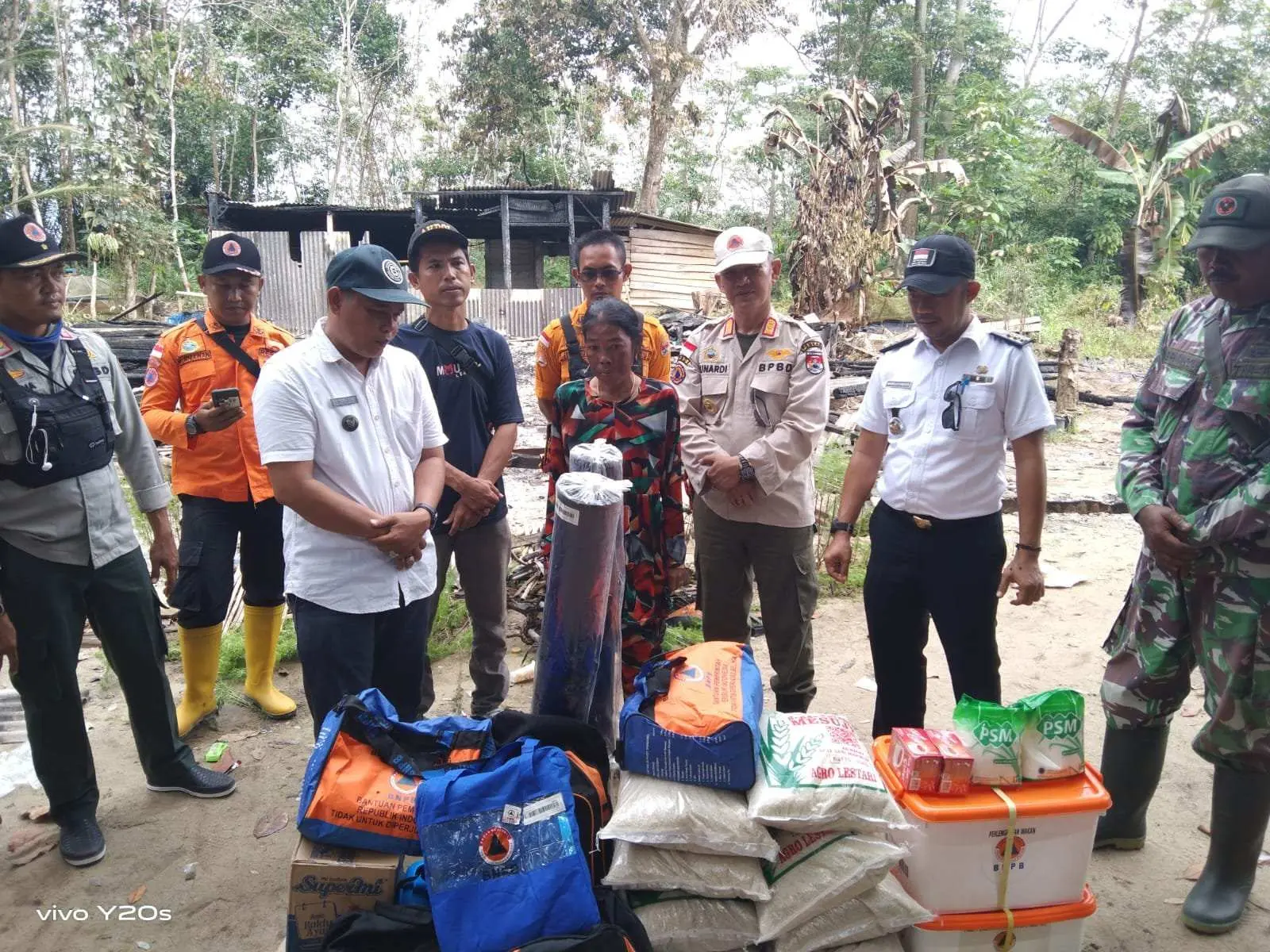 Pemda Mesuji Berikan Bantuan Korban Kebakaran di Talang Batu