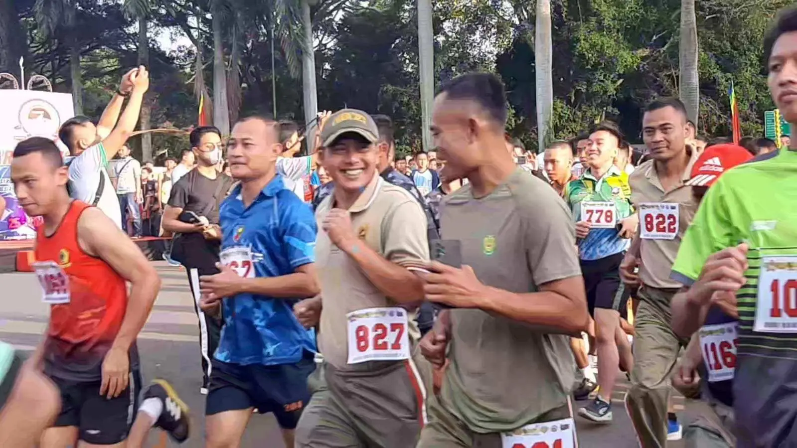 HUT Bhayangkara Ke-76 Polresta Bandung Gelar Lomba Lari Maraton
