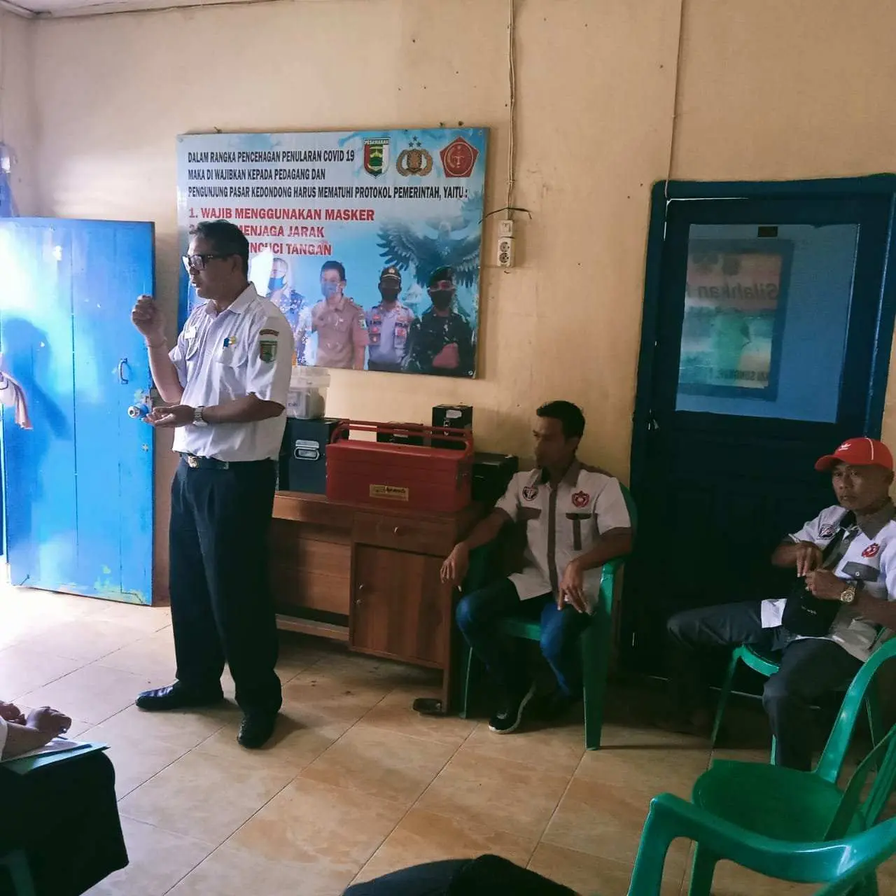 Cegah Kecurangan Pedagang Disperindag Tera Ulang Timbangan di Pasar Kedondong