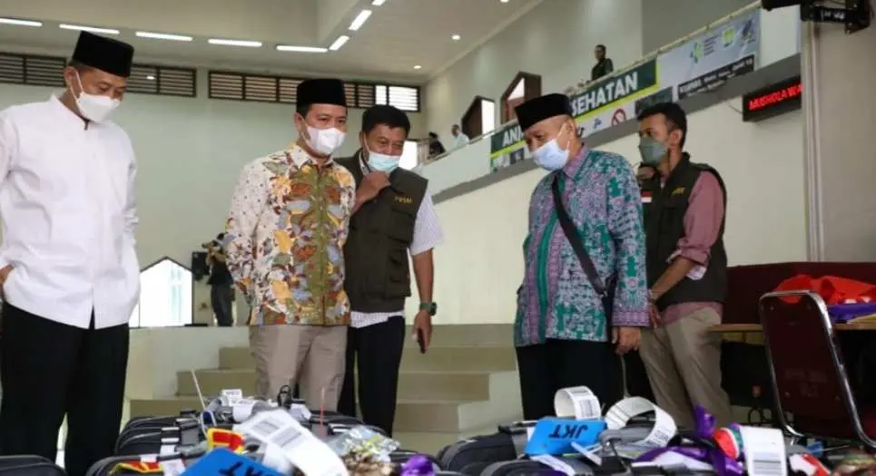 Kloter Pertama Jamaah Haji Embarkasi Jakarta Mulai Masuk Asrama