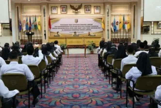 Gubernur Lampung Serahkan SK PPPK Guru Secara Simbolis