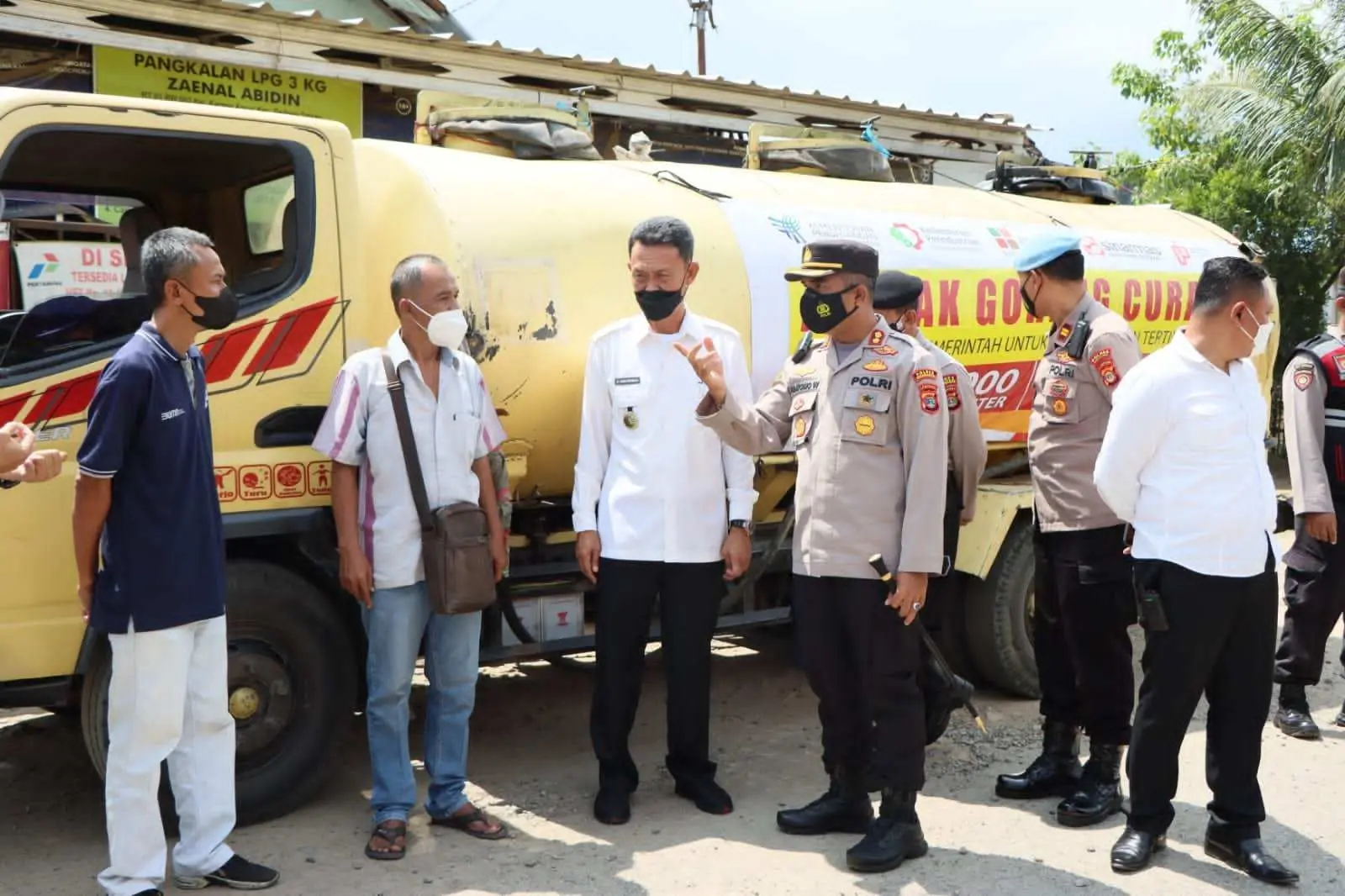 Kapolres Pesawaran Bersama Kadis Perindag Pantau Pendistribusian Migor di Pasar Sukaraja