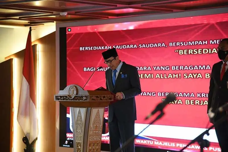 Menkumham Yasonna Laoly Minta Sanksi Tegas Notaris Nakal