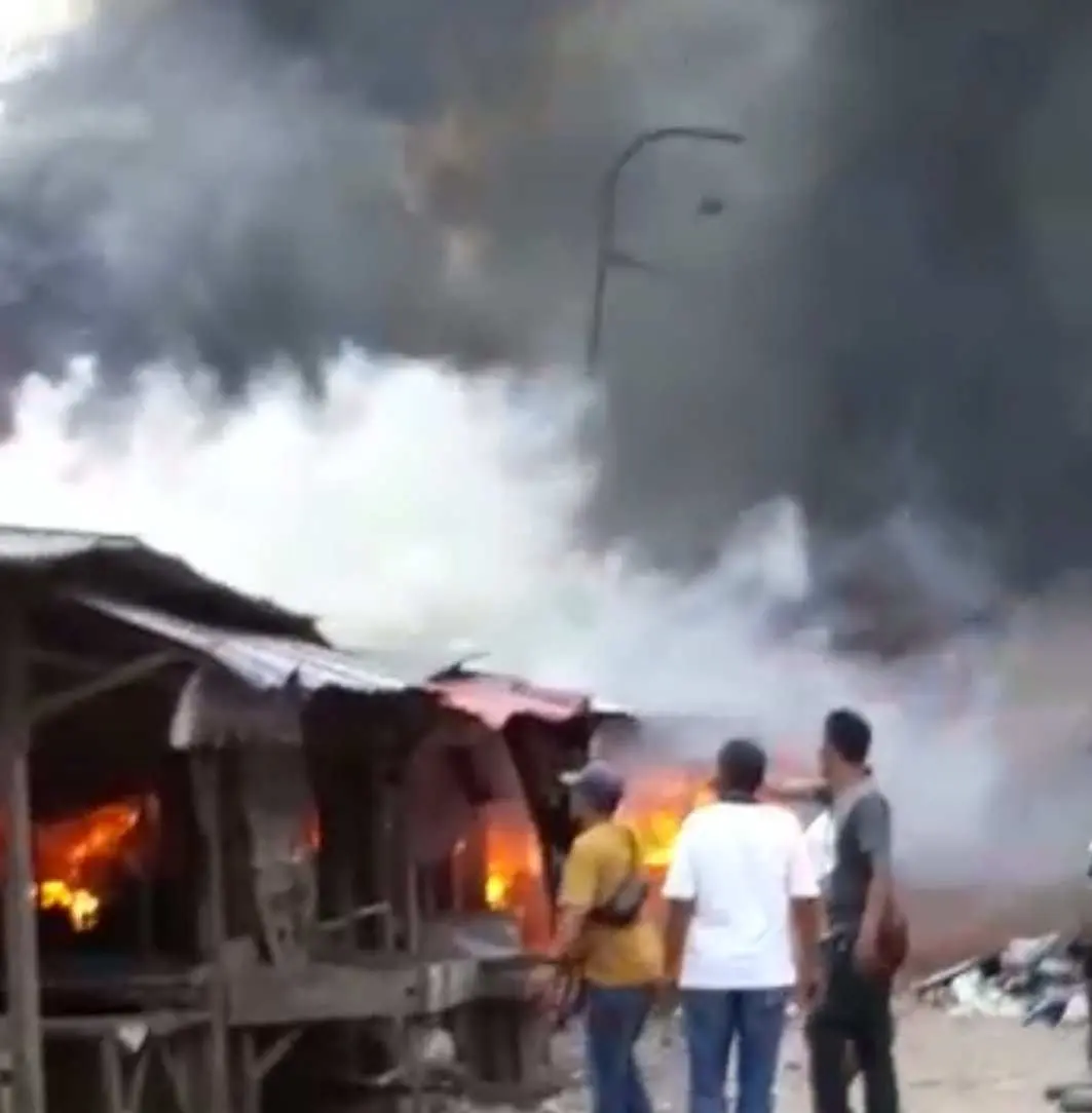 Pasar Tempel Jembatan Merah Di Teluk Betung Selatan Kebakaran, Sedikitnya 8 Kios Ludes