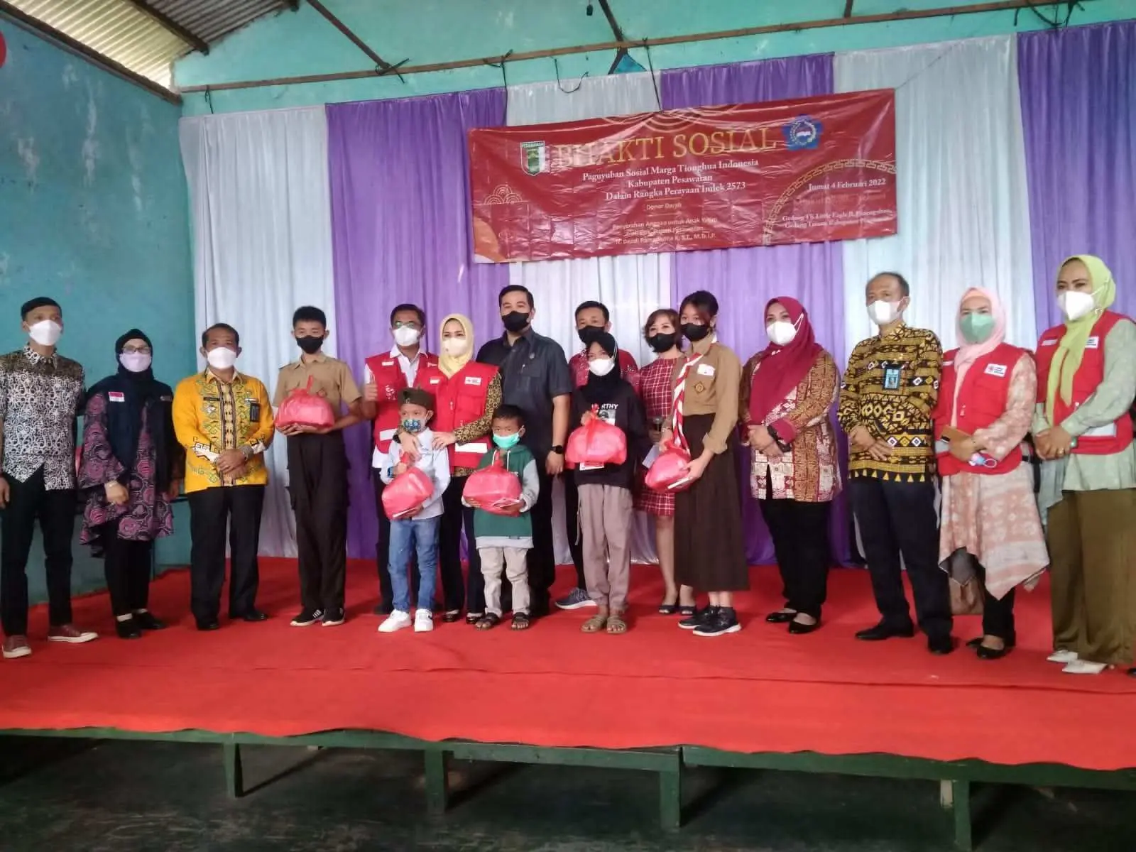 Bupati Pesawaran Hadiri Kegiatan Bhakti Sosial Donor Dan Santunan Anak Yatim