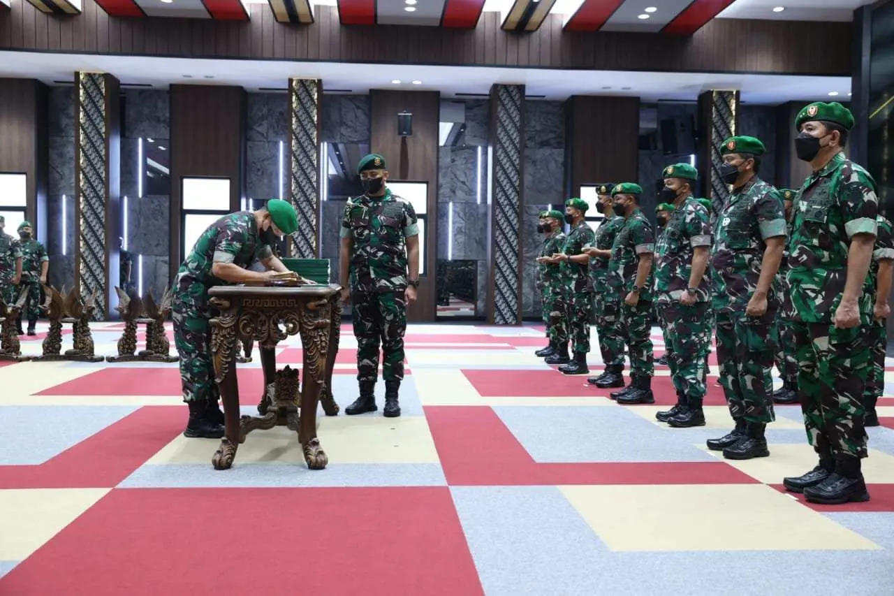 Kasad Pimpin Sertijab Pangkostrad dan 13 Pejabat Lainnya