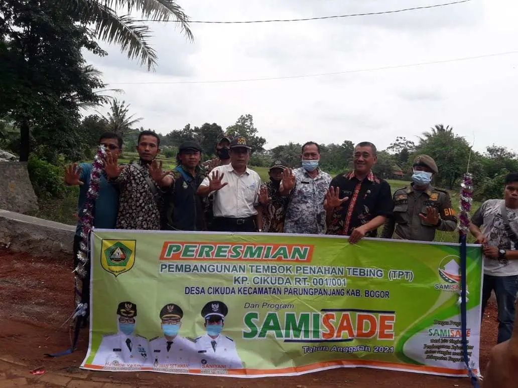 Pemdes Cikuda Resmikan Pembangunan TPT Program Samisade