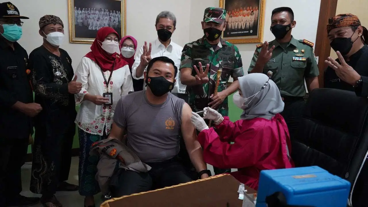 Danrem 061/Sk Pantau Pelaksanaan Vaksinasi Tahap III Di Kota Bogor