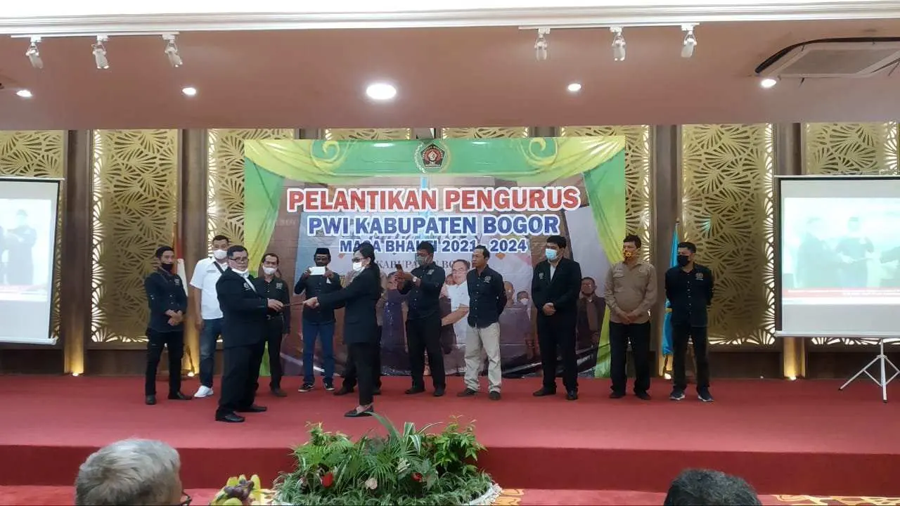 Ketua PWI Kabupaten Bogor Lantik Pengurus PWI Peduli
