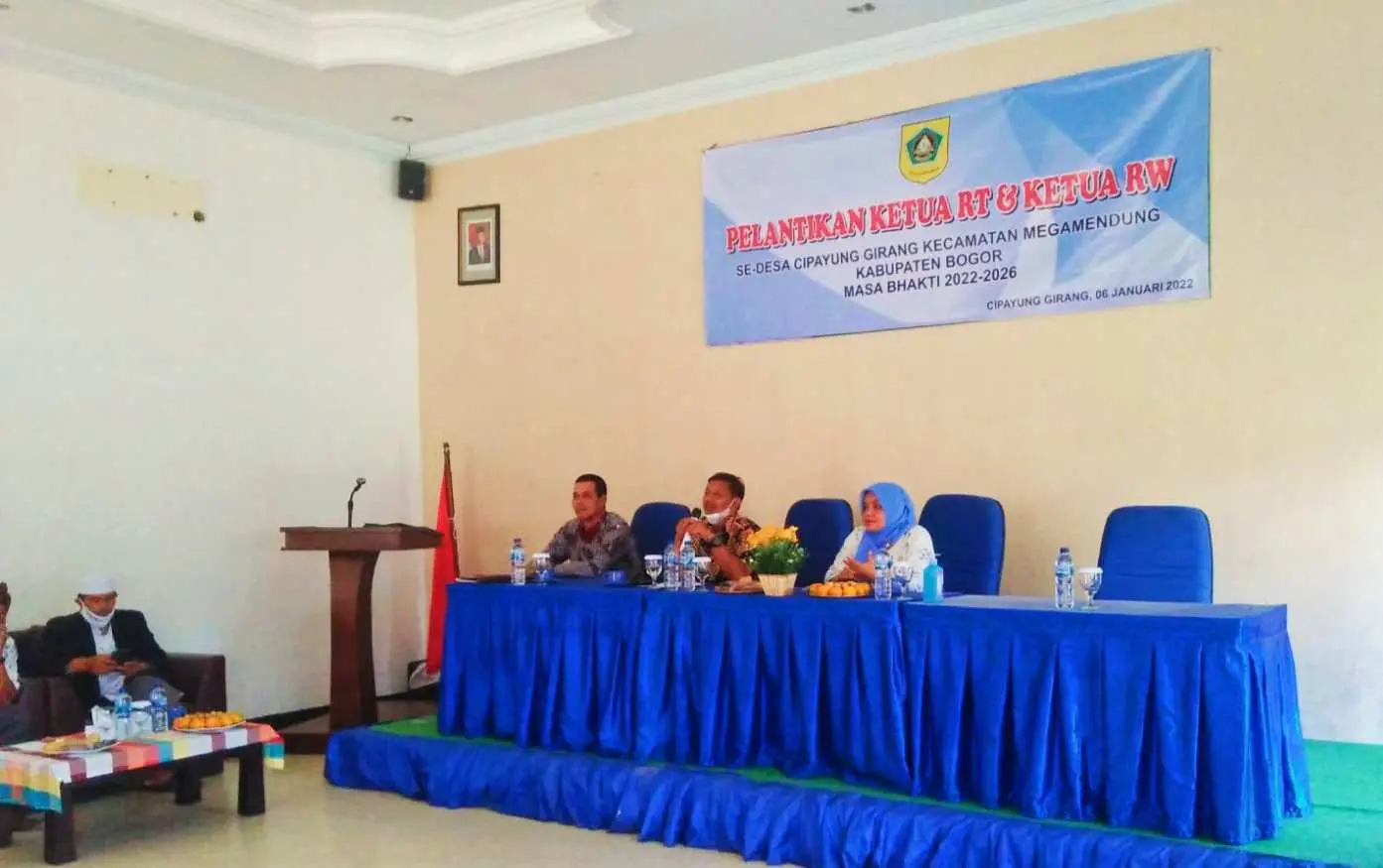 Pemdes Cipayung Girang Gelar Bintek dan Pelantikan Ketua RT RW