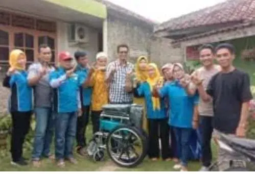 7 Unit Kursi Roda Dibagikan Kepada Penyandang Disabilitas, Ini Penjelasan Irzin Abdullah
