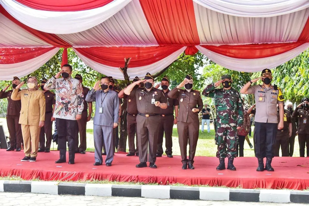 Bupati Bogor Ikuti Prosesi Pemindahan Makam Jaksa Agung RI Pertama di Pusara Adyaksa Pondok Rajeg