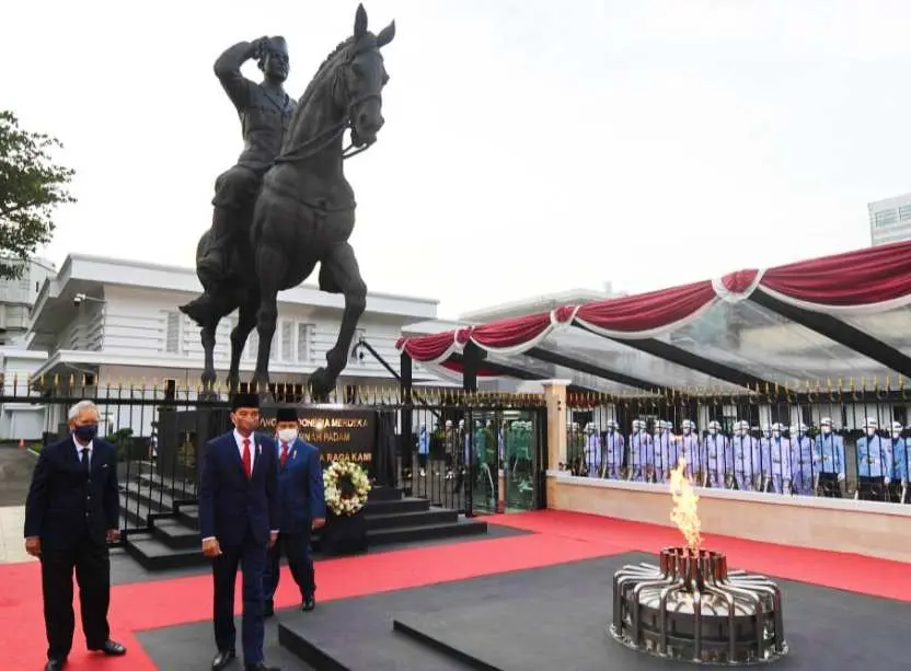 Presiden Jokowi Resmikan Tugu Api Semangat Indonesia Merdeka Tidak Pernah Padam