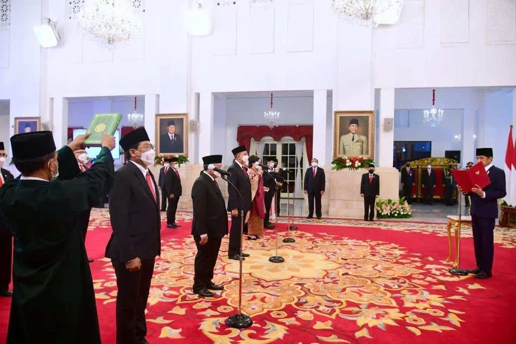 Jokowi Lantik 17 Duta Besar, Ini Daftar Namanya