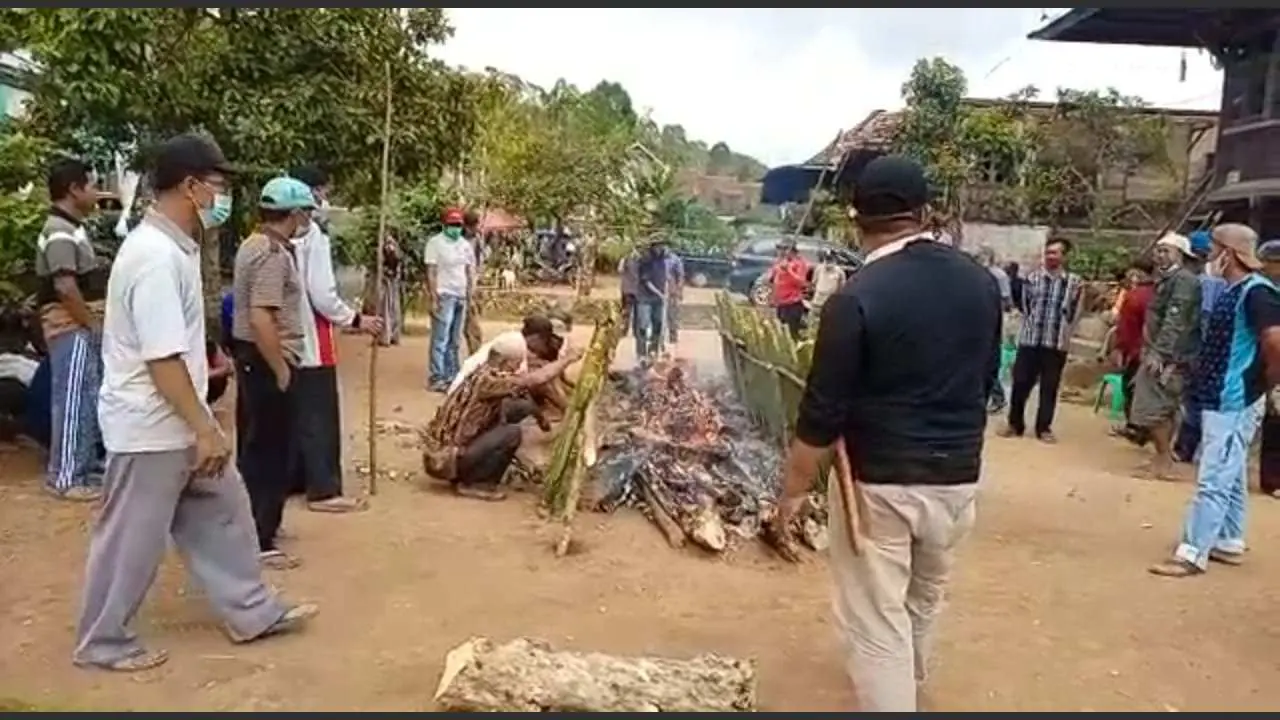 Lemang Penganan Ciri Khas Lampung Pesisir