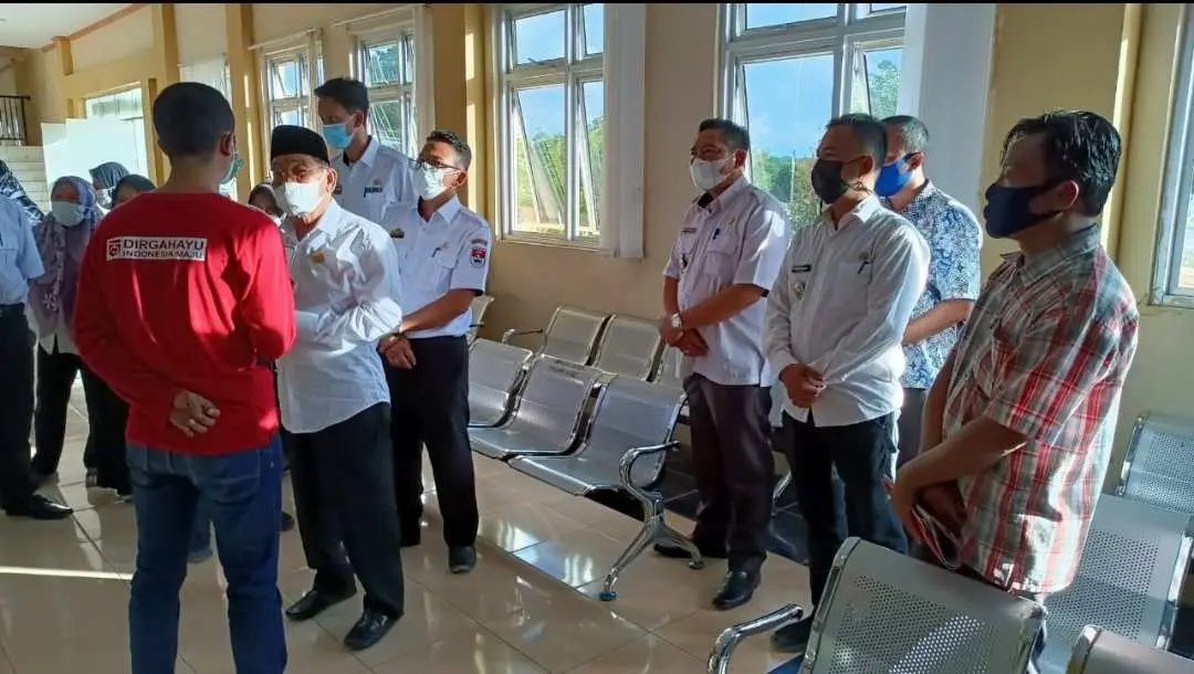 Bupati Mesuji Saply Bantu Pasien Lunasi Biaya Operasi Usus Buntu Yang Sampai Gadaikan Sertifikat Rumah