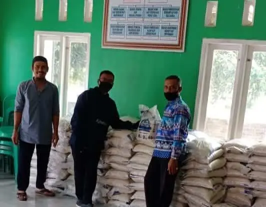 19 Desa se-kecamatan Negeri Katon Terima Bansos PPKM 