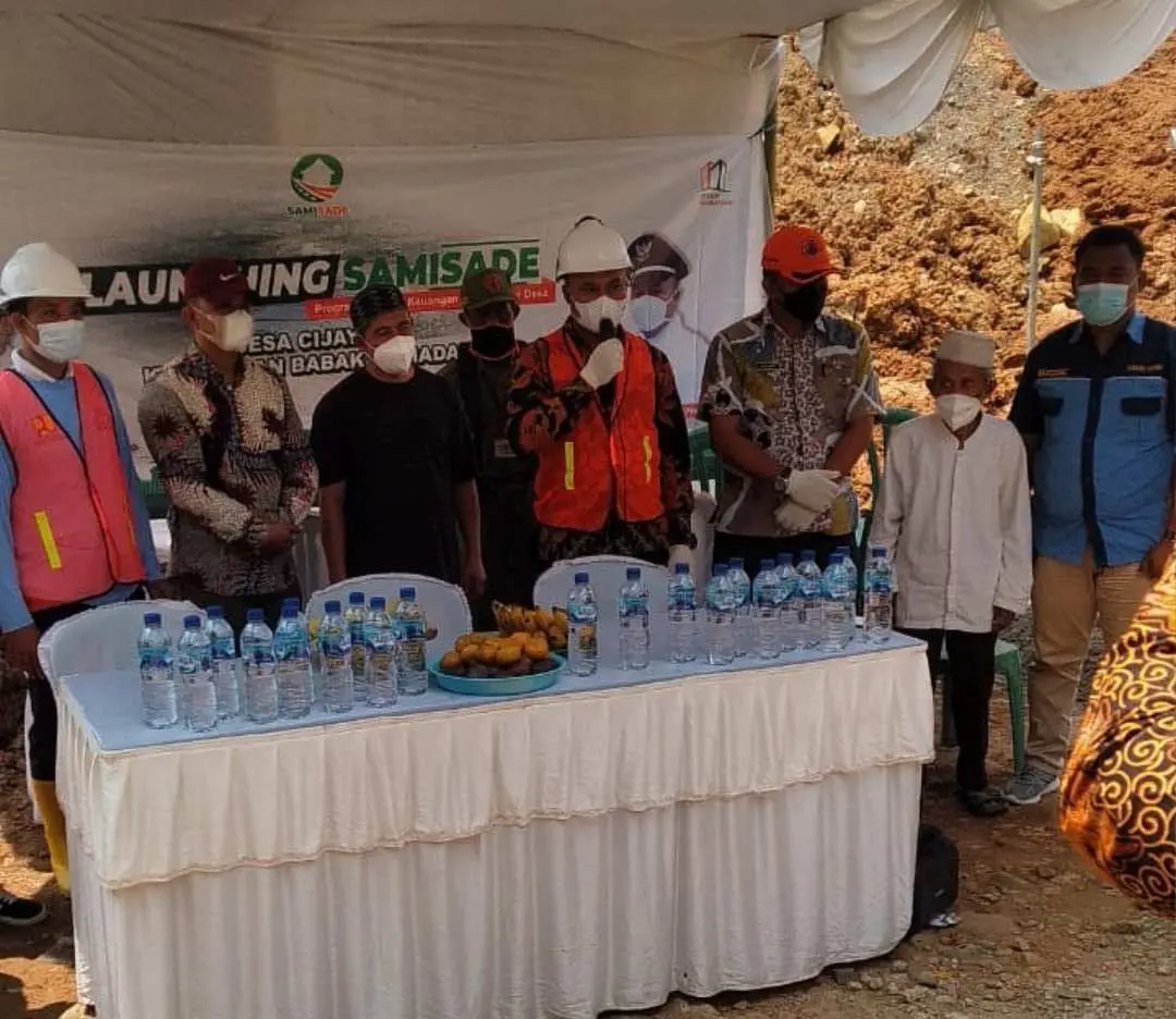 Desa Cijayanti Melalui Samisade Bangun TPT dan Betonisasi Jalan