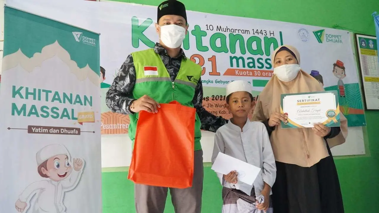 Peringati 10 Muharram, LKC Dompet Dhuafa Gelar Khitanan Massal