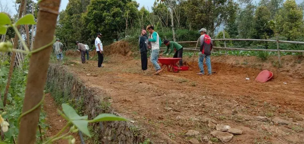 Pemdes Bojongmurni Wujudkan Betonisasi Jalan Sumber Dana Samisade