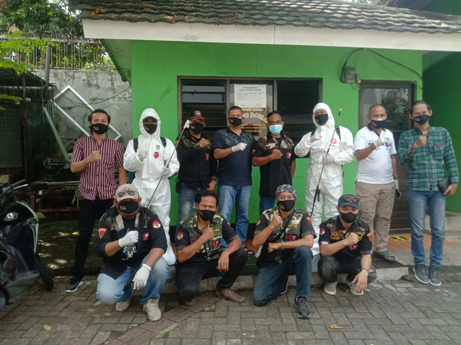 Cegah Penyebaran Covid-19, Ormas LTS Adakan Giat Penyemprotan Disinfektan