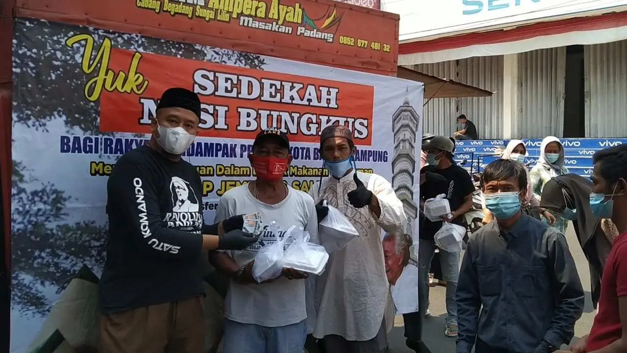 Pecinta Sedekah Propinsi Lampung, Gelar Baksos Bagi Warga Terdampak PPKM