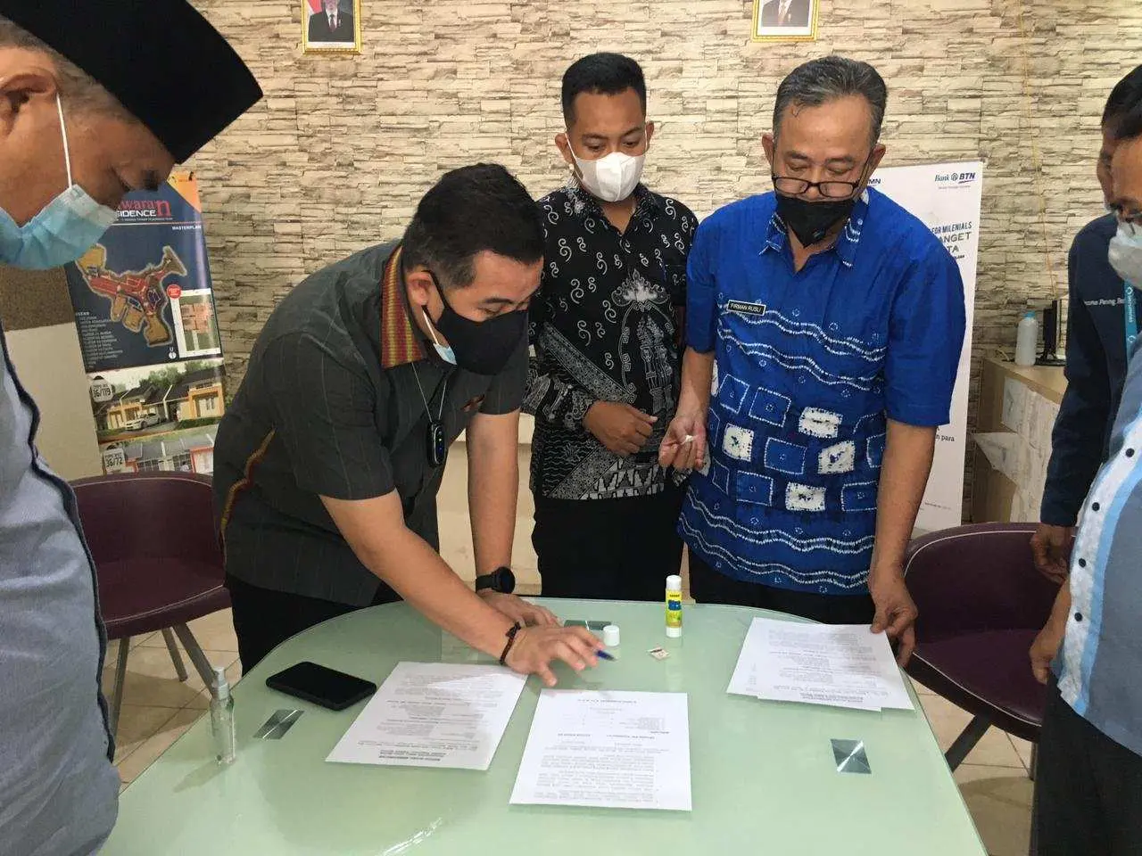 Bupati Berikan Solusi Persoalan Akses Jalan Masuk Pondok Pesantren Tahfidz Qur’an Darul Ulum