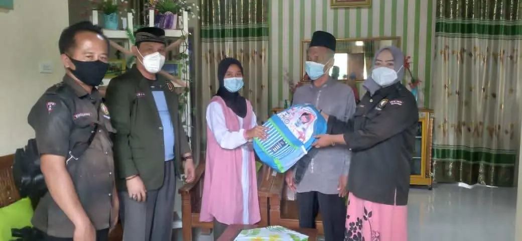 Pengurus DPD KO-WAPPI Pesawaran Berikan Bantuan Kepada Anak Yatim