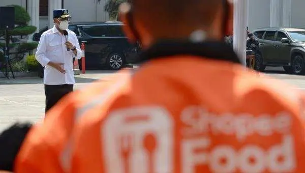 Selain Bagi-bagi Sembako Kepada Ojol Ini Yang Dibahas Menhub di Bogor