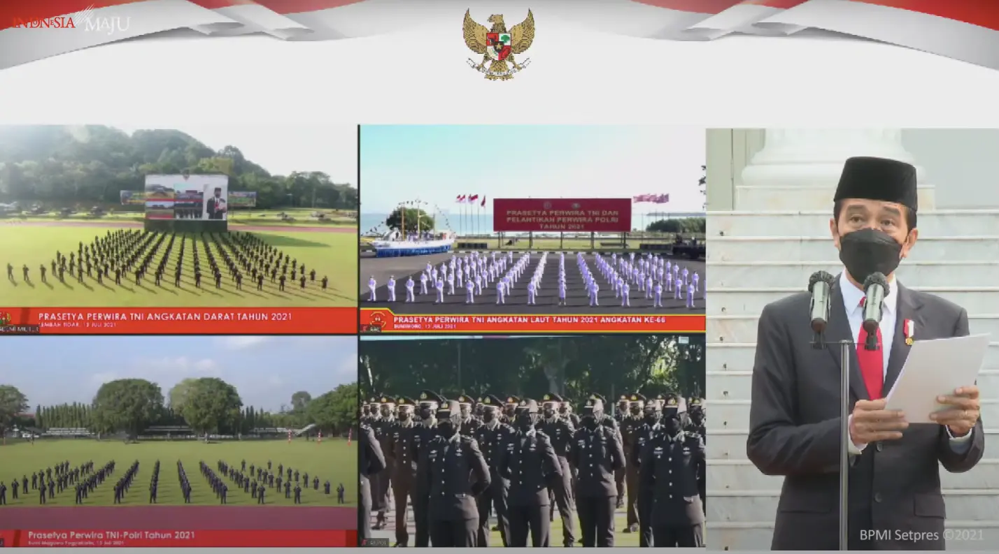 Presiden Jokowi Lantik 700 Perwira TNI dan Polri