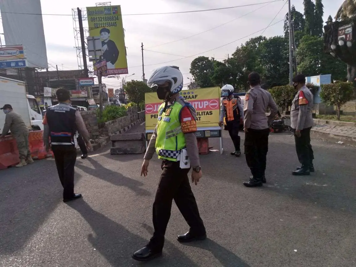 Penyekata jalur Perbatasan ciawi Mulai pukul 15:00 Hingga 17:00