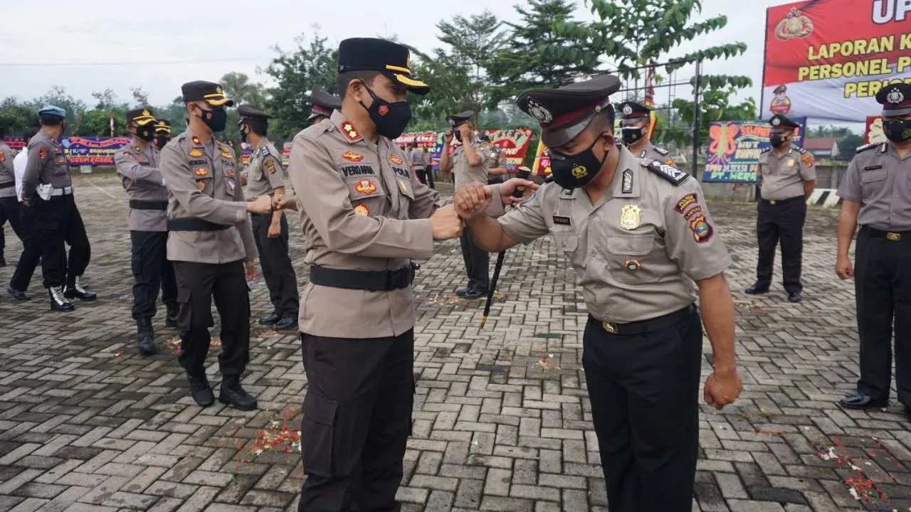 16 Personel Polres Pesawaran Naik Pangkat Dihari Bhayangkara Ke 75