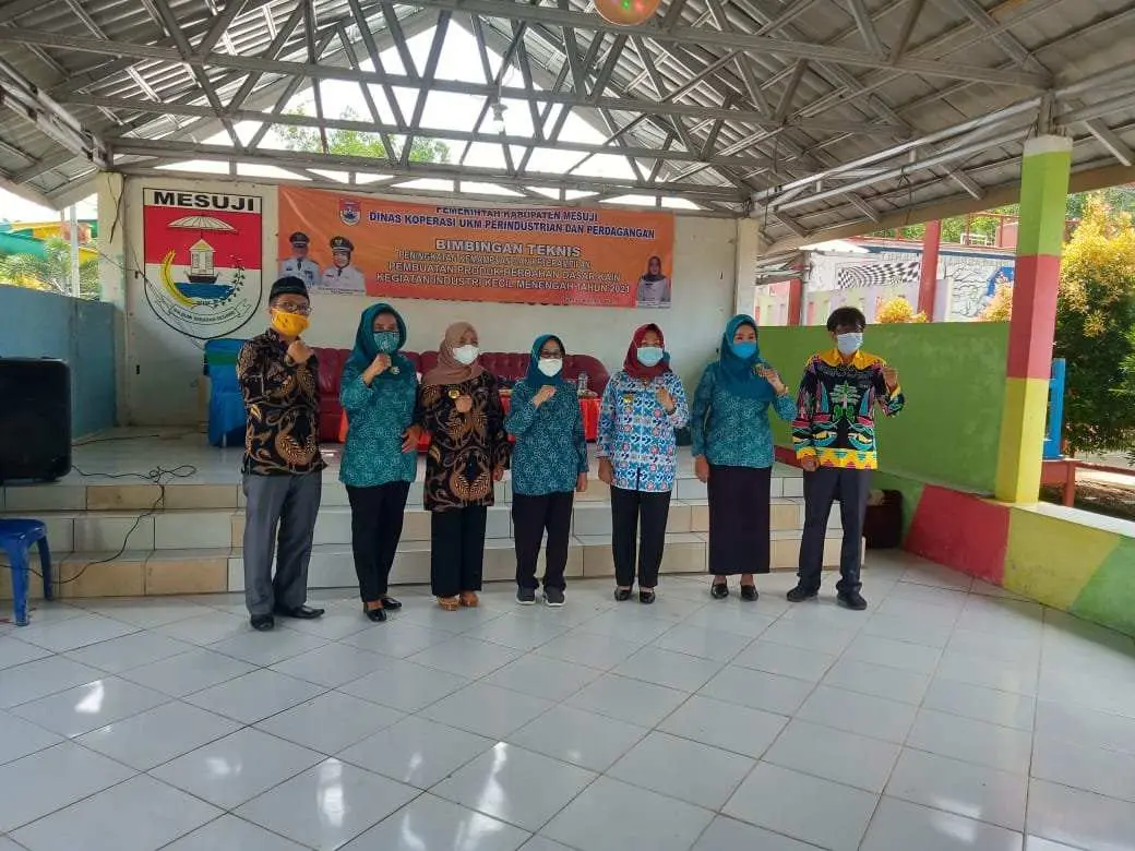 Dinas Koperasi, UMKM, Perindustrian dan Perdagangan Kabupaten Mesuji Gelar Bimtek Menjahit.