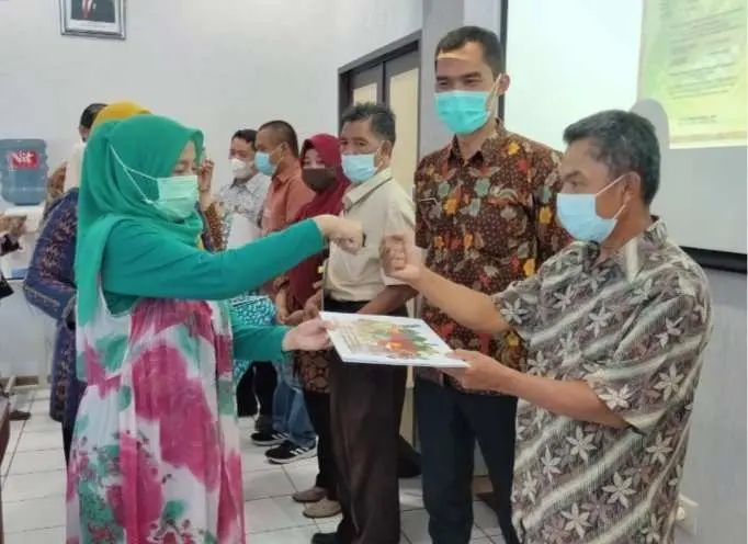 Serah Terima Sertifikasi Prima 3 dan Registrasi /Pendaftaran PSAT UPT Pengujian Mutu Pangan Segar DKP Kabupaten Bogor